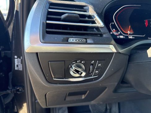 Used 2023 BMW X4 xDrive30i w/ Premium Package AWD/4WD image 16