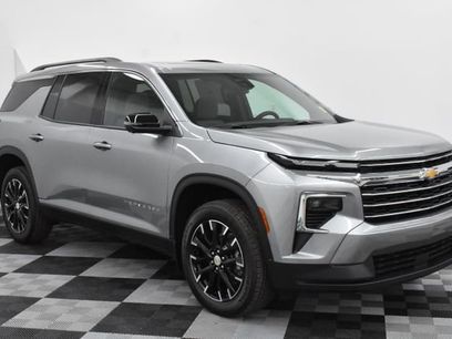 New 2025 Chevrolet Traverse LT w/ Sun and Wheel Package