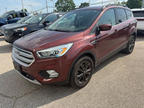 Used 2018 Ford Escape SEL AWD/4WD image 2