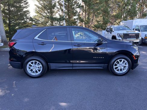 Used 2024 Chevrolet Equinox LT AWD/4WD image 11