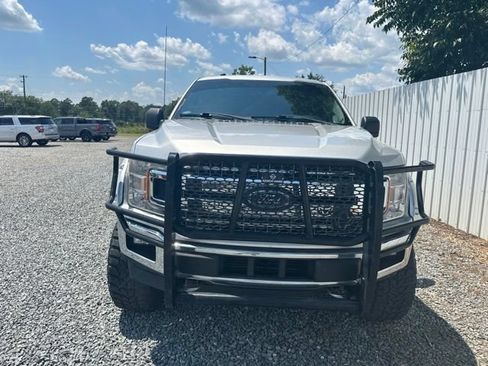 Used 2018 Ford F150 XLT w/ Equipment Group 302A Luxury AWD/4WD image 8
