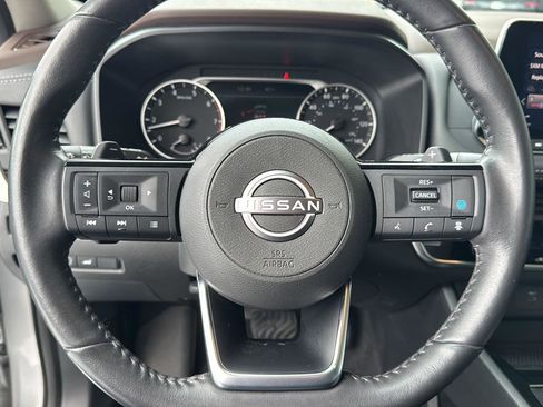 Used 2023 Nissan Rogue SV w/ SV Premium B Package image 17