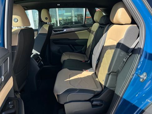 New 2026 Volkswagen Atlas Cross Sport SE image 29