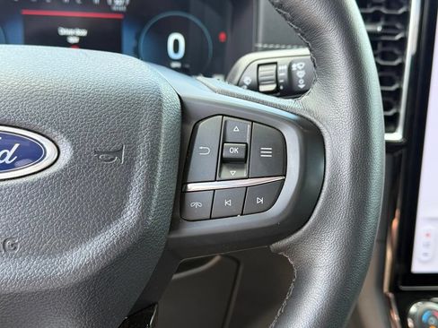 Used 2025 Ford Ranger Lariat w/ FX4 Off-Road Package AWD/4WD image 10