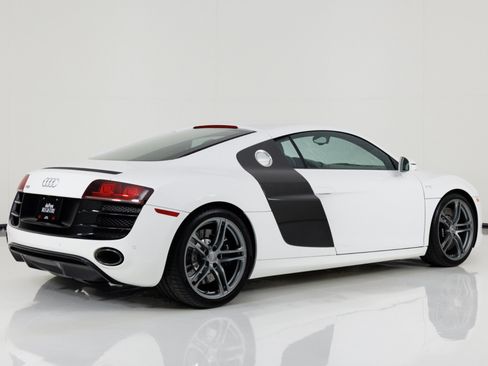 Used 2012 Audi R8 V10 AWD/4WD image 3