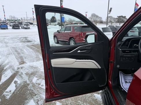 Used 2021 Cadillac Escalade Sport w/ Driver Assist Tech Package image 13