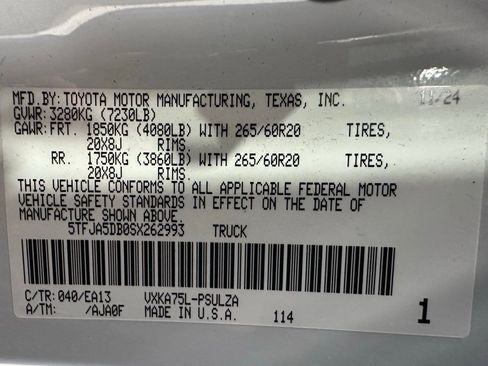 Used 2025 Toyota Tundra Limited image 11