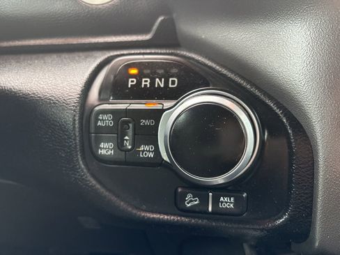 Used 2019 RAM 1500 Big Horn image 18