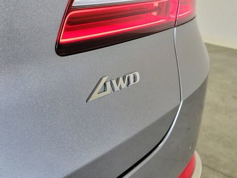 Used 2024 Genesis GV80 2.5T image 8