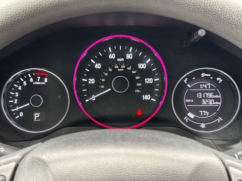 Used 2017 Honda HR-V EX image 33