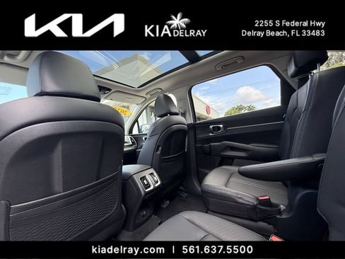 Used 2025 Kia Sorento EX w/ Panoramic Sunroof Package FWD image 15