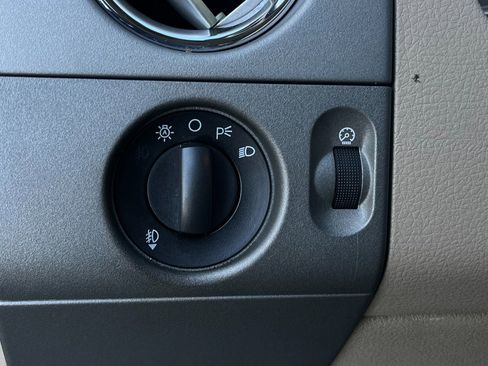 Used 2006 Lincoln Mark LT 4x4 image 46