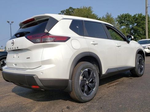 New 2026 Nissan Rogue SV image 11