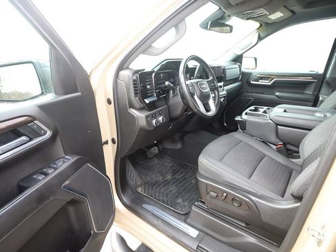 Used 2022 GMC Sierra 1500 Elevation image 12