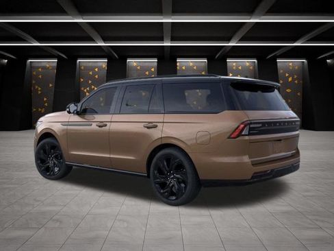 New 2026 Lincoln Navigator Black Label AWD/4WD image 4