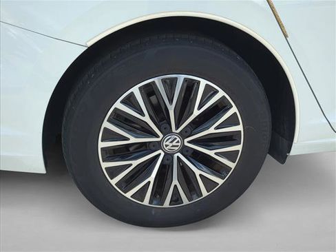 Used 2019 Volkswagen Jetta SE image 28