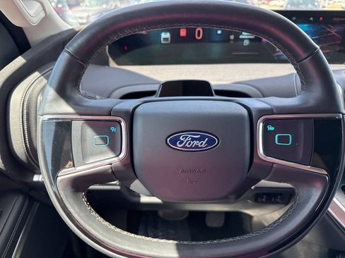 Used 2025 Ford Expedition Platinum AWD/4WD image 11