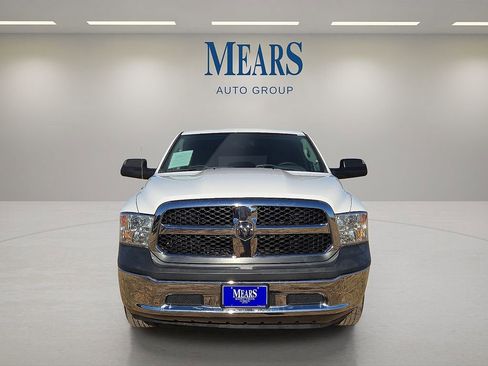 Used 2014 RAM 1500 4x4 Crew Cab w/ Exterior Appearance Group image 9