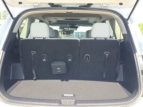 Used 2024 Kia Telluride S w/ S Sunroof Package image 11