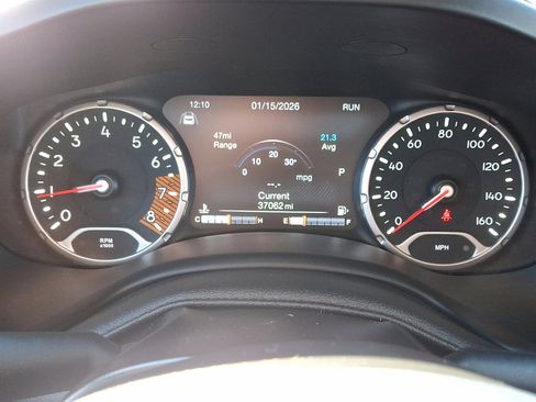 Used 2022 Jeep Renegade Latitude w/ Convenience Group image 26