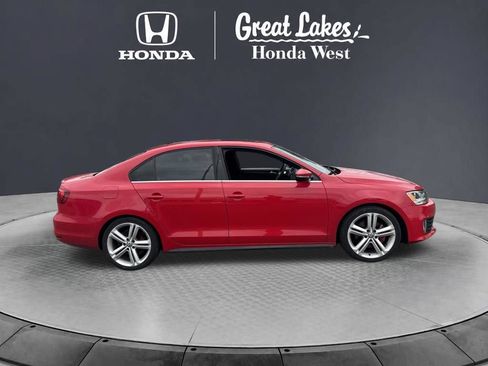 Used 2015 Volkswagen Jetta GLI SE FWD image 8