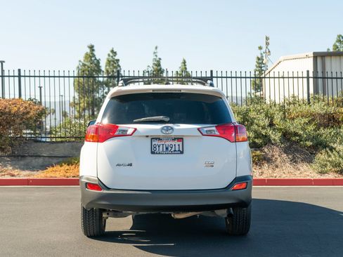Used 2013 Toyota RAV4 XLE AWD/4WD image 6