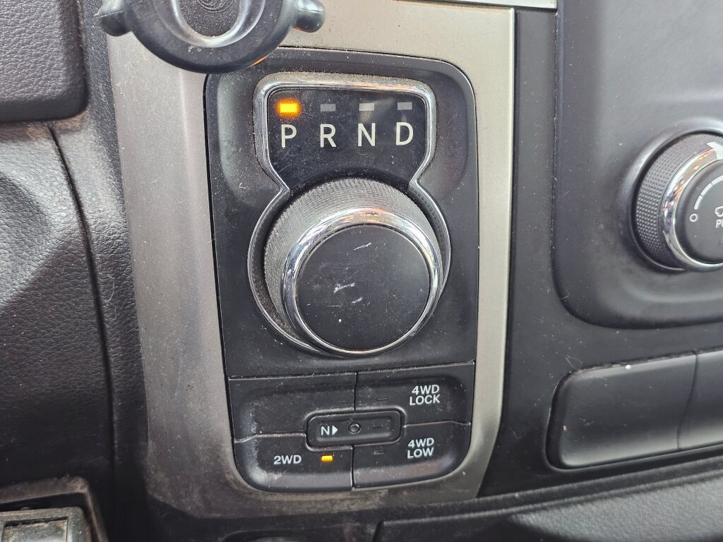 Used 2017 RAM 1500 Classic SLT AWD/4WD image 36