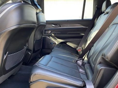 Used 2022 Jeep Grand Cherokee L Overland w/ Luxury Tech Group IV image 15