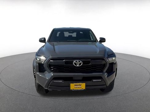 Used 2025 Toyota Tacoma TRD Off-Road AWD/4WD image 4