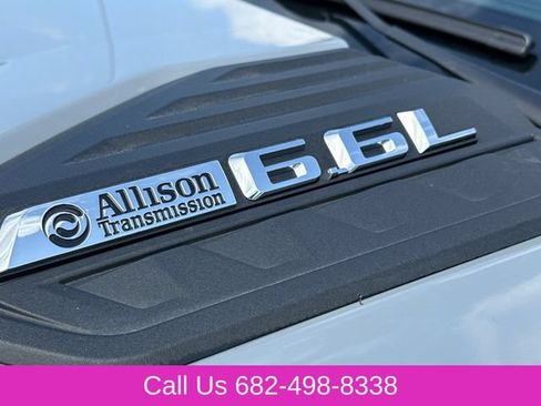 Used 2024 Chevrolet Silverado 2500 ZR2 w/ Technology Package AWD/4WD image 4