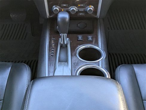 Used 2015 Nissan Pathfinder SL w/ SL Tech Package image 26