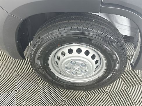 New 2025 RAM ProMaster 2500 w/ Premium Convenience Group image 17