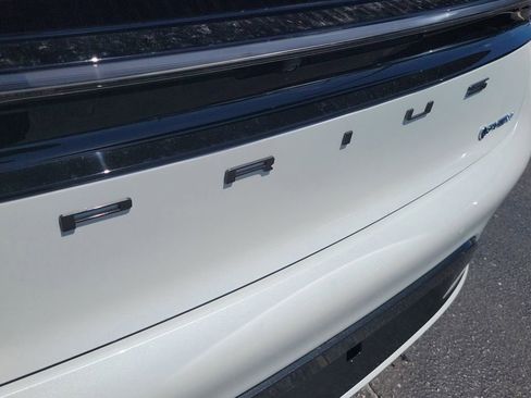 New 2026 Toyota Prius Plug-In Hybrid image 5