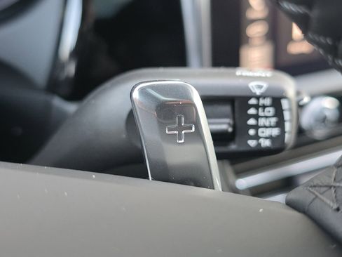 New 2026 Porsche Macan Turbo image 26