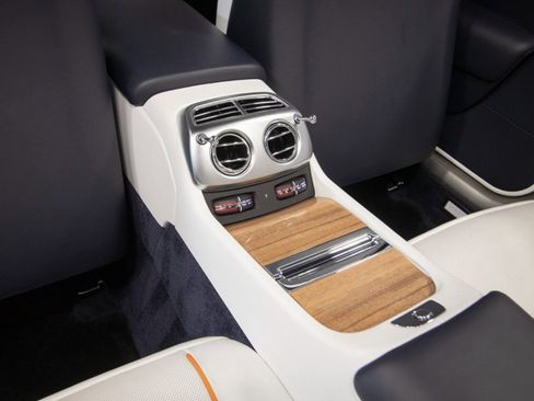 Used 2020 Rolls-Royce Dawn RWD image 43