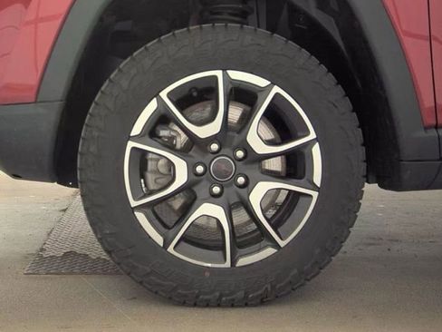 Used 2025 Jeep Compass Trailhawk AWD/4WD image 21