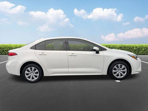Certified 2024 Toyota Corolla LE FWD image 3