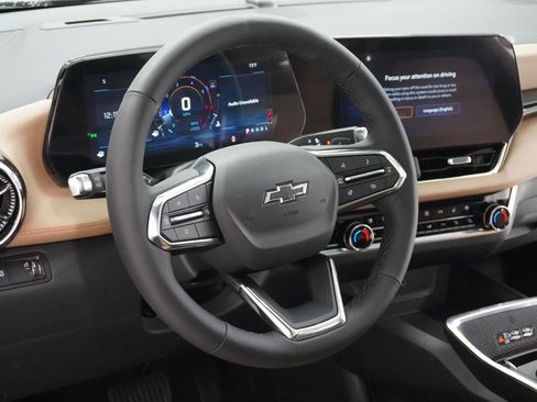 New 2026 Chevrolet Equinox ACTIV w/ Convenience Package III image 19