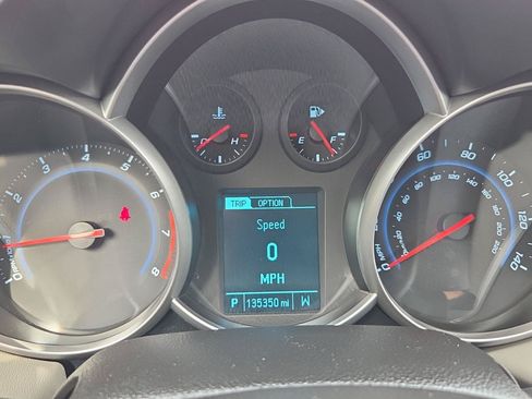 Used 2014 Chevrolet Cruze LS FWD image 10