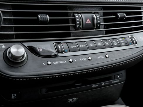 Used 2019 Lexus LS 500 w/ Interior Upgrade Package image 27