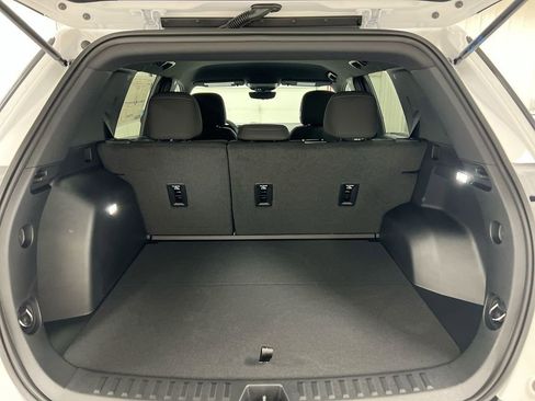 New 2026 Chevrolet Equinox LT image 24