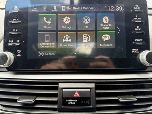 Used 2019 Honda Accord EX image 19