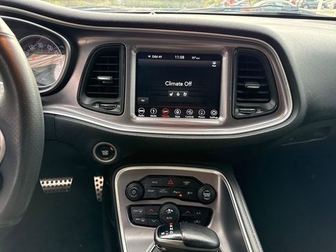 Used 2019 Dodge Challenger R/T w/ Plus Package image 17