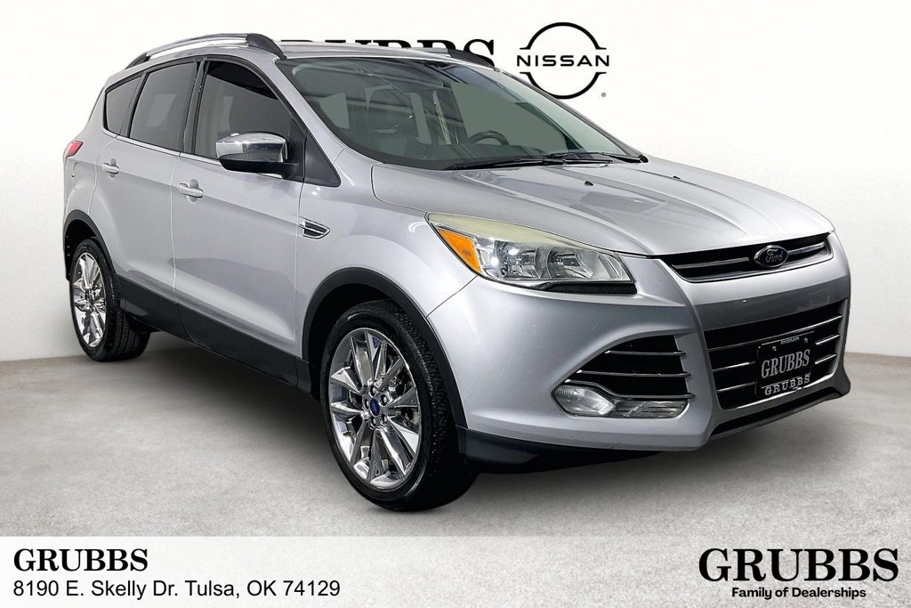 Used 2016 Ford Escape SE w/ SE Chrome Package FWD image 1