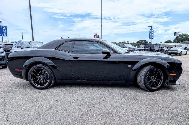 Used 2022 Dodge Challenger R/T Scat Pack RWD image 5