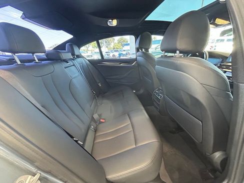 Used 2020 BMW 530i w/ Convenience Package RWD image 31