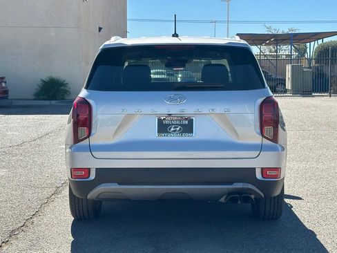 Used 2022 Hyundai Palisade SEL w/ Convenience Package image 5