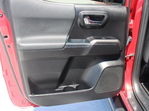 Certified 2021 Toyota Tacoma TRD Sport w/ Technology Package RWD image 16