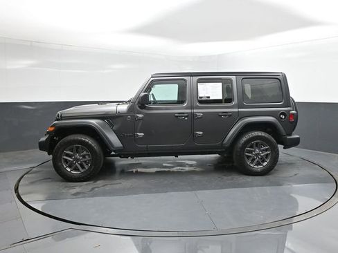 Used 2025 Jeep Wrangler Sport S image 30