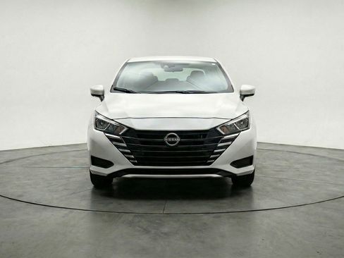 Used 2025 Nissan Versa SV FWD image 2